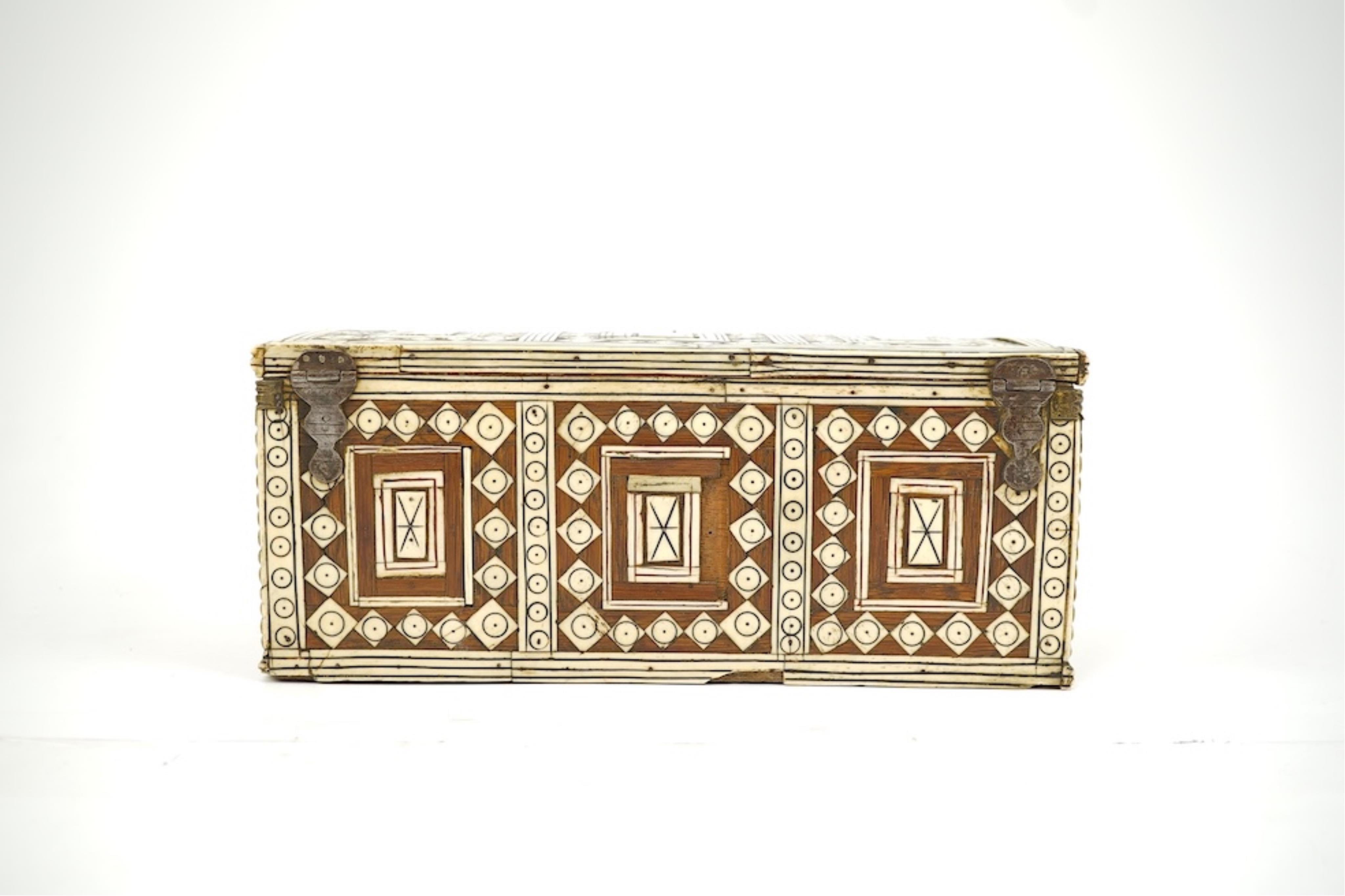 A 17th/18th century Indo-Colonial bone and hardwood inlaid box